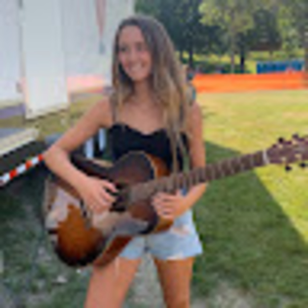 Meet your Posher, Ava